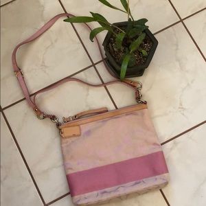 🍁Coach Signature Pink Crossbody